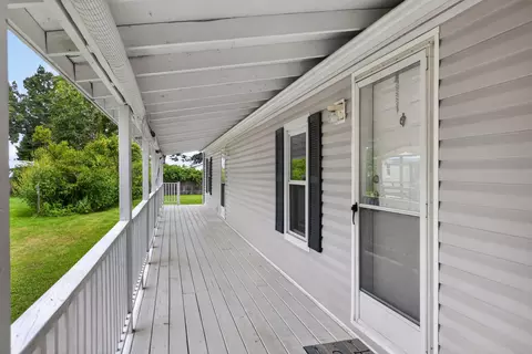 Exterior - 9440 Stetler Dr, Jackson, MI 49201 photo 5 of 10