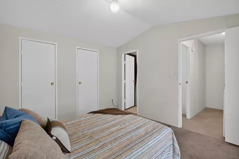 Bedroom - 9440 Stetler Dr, Jackson, MI 49201 photo 3 of 5