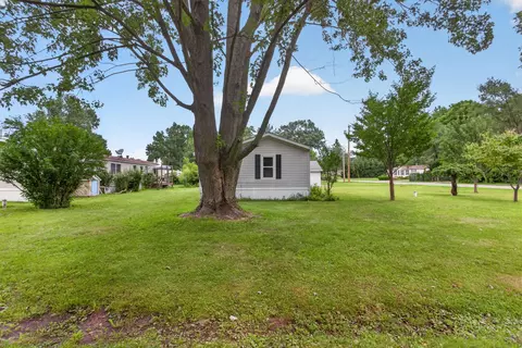 Exterior - 9440 Stetler Dr, Jackson, MI 49201 photo 10 of 10