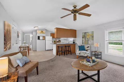 Living - 9440 Stetler Dr, Jackson, MI 49201 photo 4 of 4