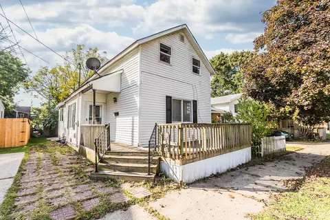 1122 3rd St NW, Grand Rapids, MI 49504