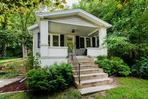 1054 Haines St NW, Grand Rapids, MI 49504