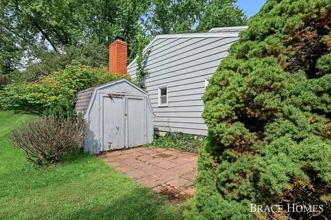 6197 Dunbarton St SE, Ada, MI 49301 photo 24