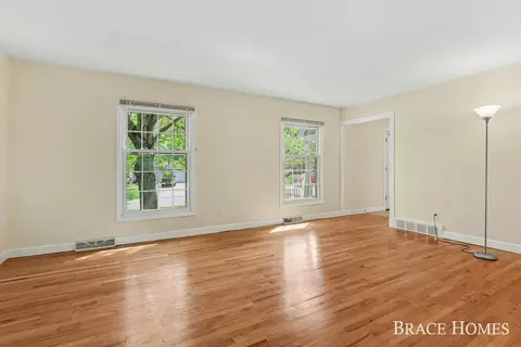 6197 Dunbarton St SE, Ada, MI 49301 photo 5