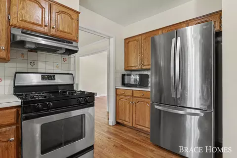 6197 Dunbarton St SE, Ada, MI 49301 photo 9