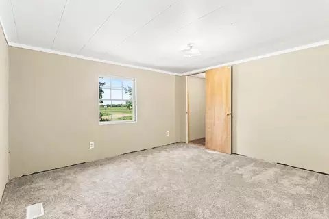 Bedroom - 953 Weaver Rd, Bronson, MI 49028 photo 1 of 5