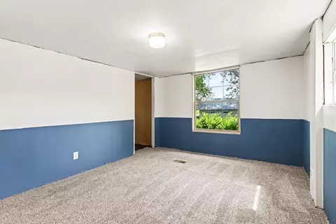 Bedroom - 953 Weaver Rd, Bronson, MI 49028 photo 4 of 5