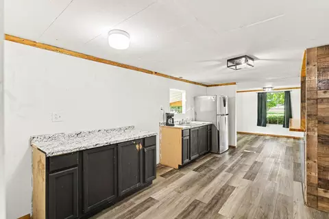 Entry Way - 953 Weaver Rd, Bronson, MI 49028 photo 2 of 3