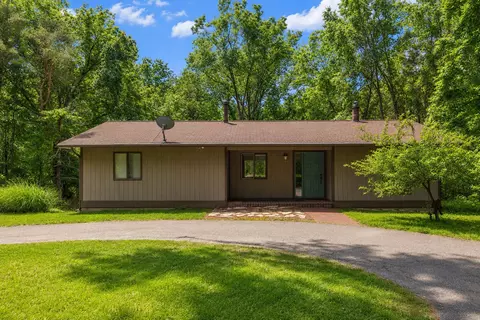 4736 Burton St SE, Grand Rapids, MI 49546