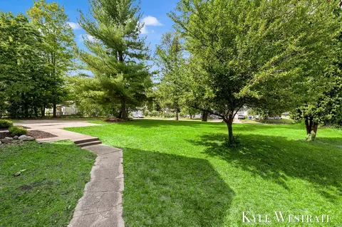 Exterior - 315 N Bridge St, Belding, MI 48809 photo 8 of 9