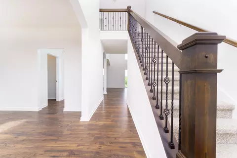 Entry Way - 3 Peninsula Dr, Jackson, MI 49201 photo 2 of 13