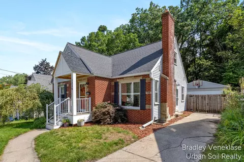 1336 Philadelphia Ave SE, Grand Rapids, MI 49506