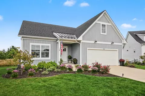 509 Sun Vale Ln, Grandville, MI 49418