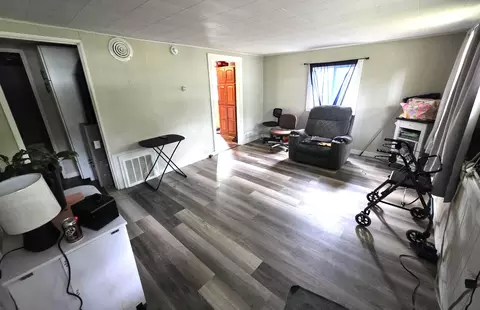 Living - 185 Kirkwood Ave, Battle Creek, MI 49037 photo 1 of 3