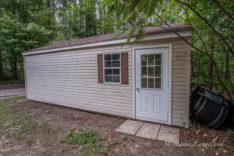 Exterior - 7972 S 192nd Ave, Holton, MI 49425 photo 4 of 10