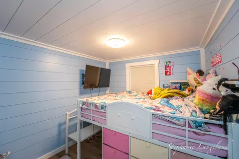 Bedroom - 7972 S 192nd Ave, Holton, MI 49425 photo 2 of 2