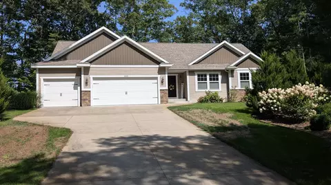 4462 Manchester Ln, Twin Lake, MI 49457