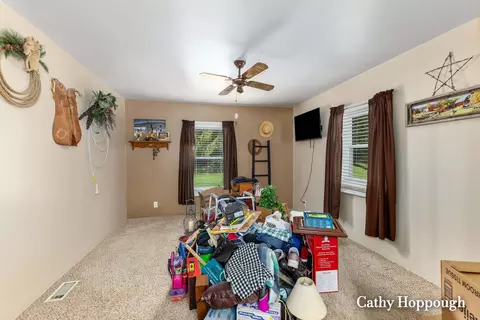 Bedroom - 858 Kellogg Rd, Ionia, MI 48846 photo 4 of 4
