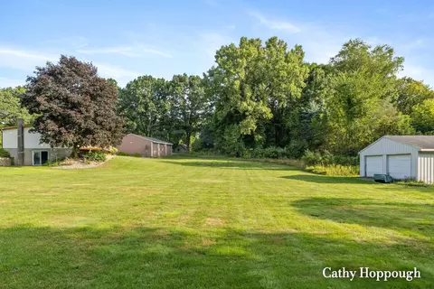 Exterior - 858 Kellogg Rd, Ionia, MI 48846 photo 2 of 5