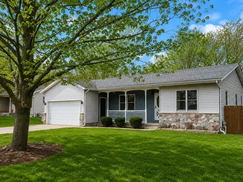 1657 Loralee St SE, Grand Rapids, MI 49508