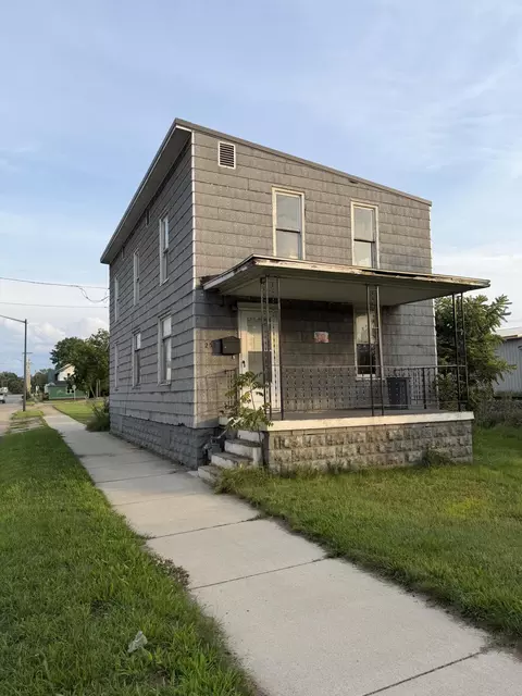 251 S Main St, Three Rivers, MI 49093