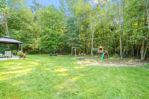 Exterior - 9395 S Vankal St, Mattawan, MI 49071 photo 2 of 8