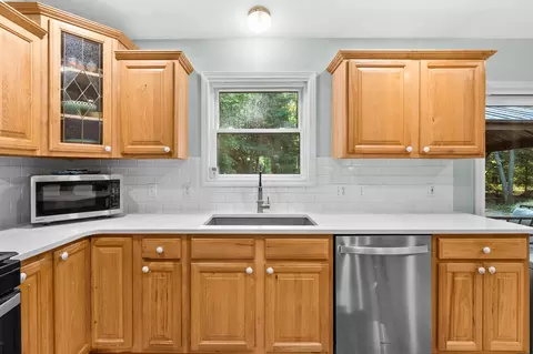 Kitchen - 9395 S Vankal St, Mattawan, MI 49071 photo 3 of 4