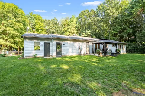 Exterior - 9395 S Vankal St, Mattawan, MI 49071 photo 5 of 8