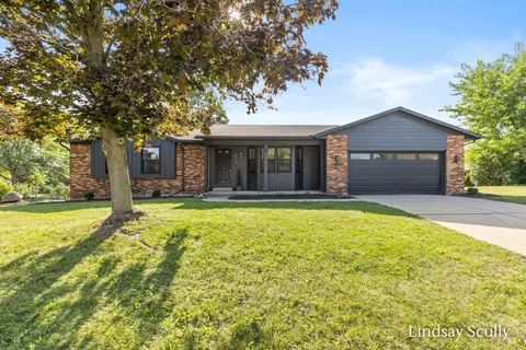 5719 Bentbrook Dr SE, Kentwood, MI 49508