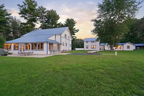 7095 Orchard Lake Dr, South Haven, MI 49090