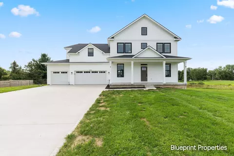 6755 Alto Farm Ln, Alto, MI 49302