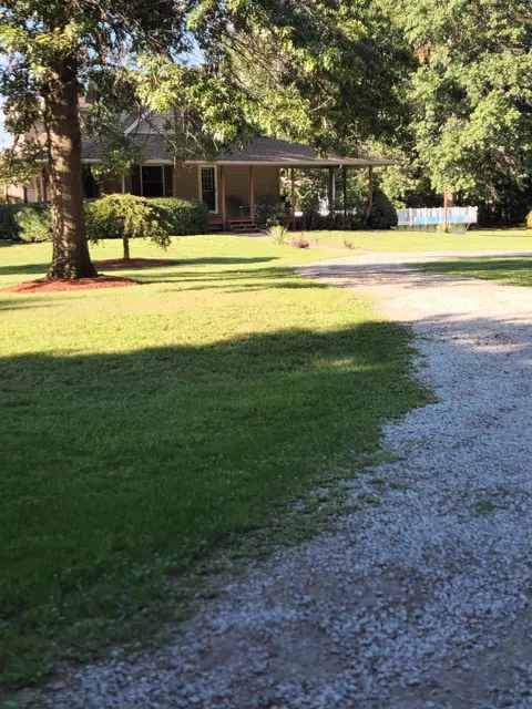 Exterior - 1344 Yensch Rd, Dundee, MI 48131 photo 1 of 15