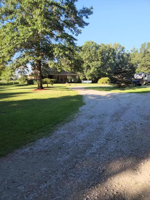 Exterior - 1344 Yensch Rd, Dundee, MI 48131 photo 6 of 15