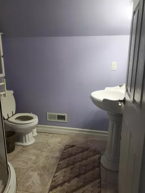 Bath - 1344 Yensch Rd, Dundee, MI 48131 photo 1 of 1