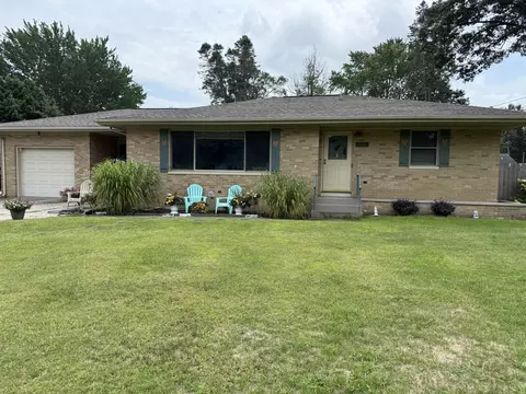 925 Wendover Blvd, Norton Shores, MI 49441