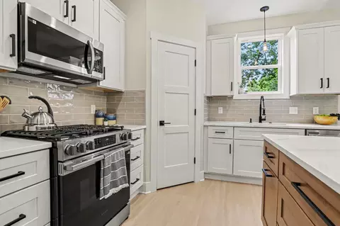 Kitchen - 839 Morgan Dr, Belding, MI 48809 photo 2 of 3