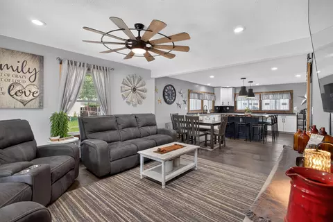 Living - 116 Falcon Rd, Jackson, MI 49202 photo 1 of 2
