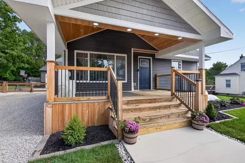 Exterior - 116 Falcon Rd, Jackson, MI 49202 photo 4 of 7