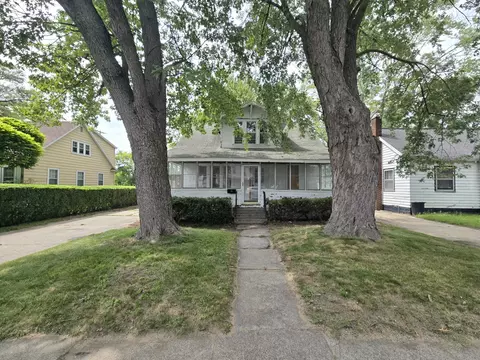 2209 Hoyt St, Muskegon Heights, MI 49444
