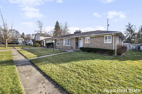 Exterior - 1841 Springfield St, Flint, MI 48503 photo 2 of 6