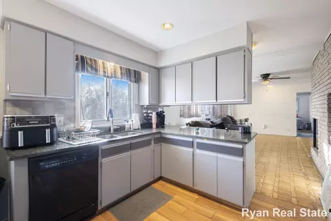 Kitchen - 1841 Springfield St, Flint, MI 48503 photo 2 of 2