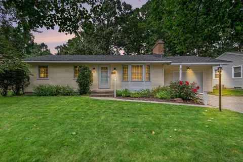 1297 Katrina Dr SE, Kentwood, MI 49508