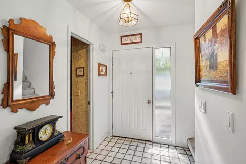 Entry Way - 271 Fairway Ct #B, Plainwell, MI 49080 photo 1 of 2