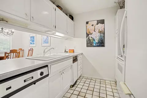 Kitchen - 271 Fairway Ct #B, Plainwell, MI 49080 photo 1 of 2