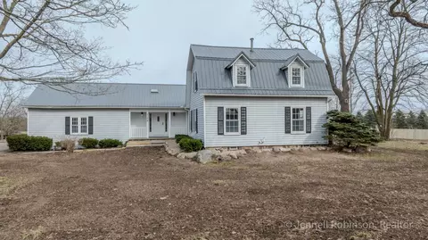 7154 Morse Lake Ave SE, Alto, MI 49302