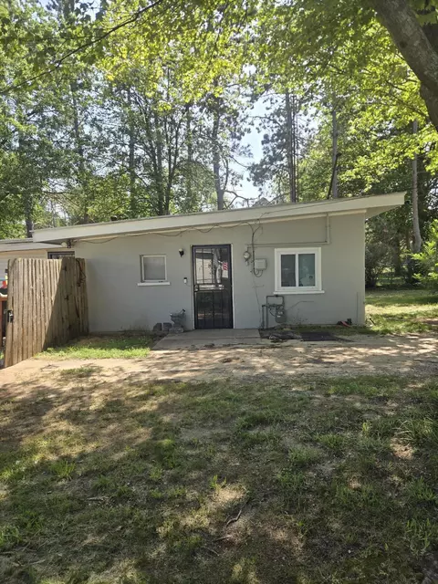 3288 S Walker Rd, Muskegon, MI 49444