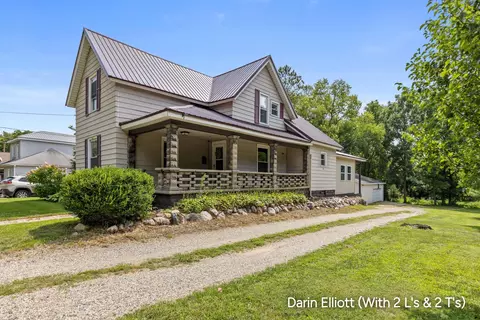 Exterior - 645 E Main St, Ionia, MI 48846 photo 2 of 9