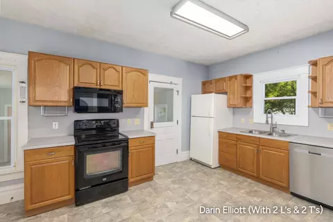 Kitchen - 645 E Main St, Ionia, MI 48846 photo 3 of 3