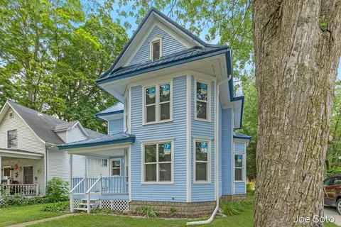 Exterior - 117 E Wright Ave, Shepherd, MI 48883 photo 1 of 2