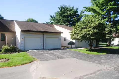 2662 Stonehaven Dr SW, Wyoming, MI 49519